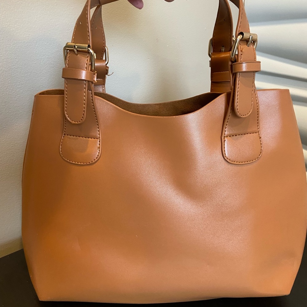 Francesca Vegan Leather Shoulder Bag. Tan.